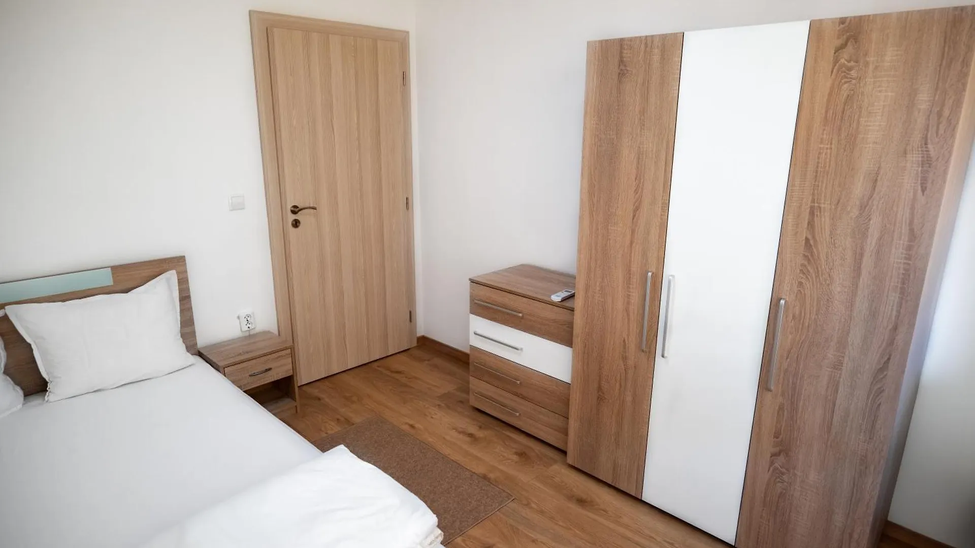 Galina Apartment Cozy Suite With Free Parking ヴァルナ