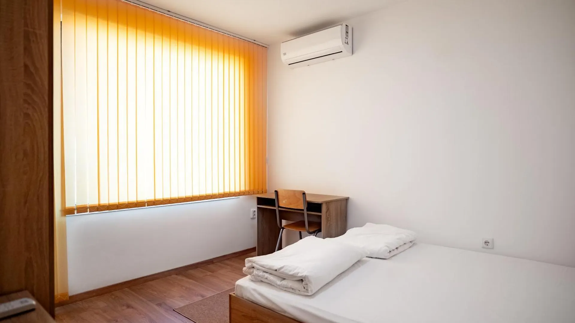 Galina Apartment Cozy Suite With Free Parking ヴァルナ