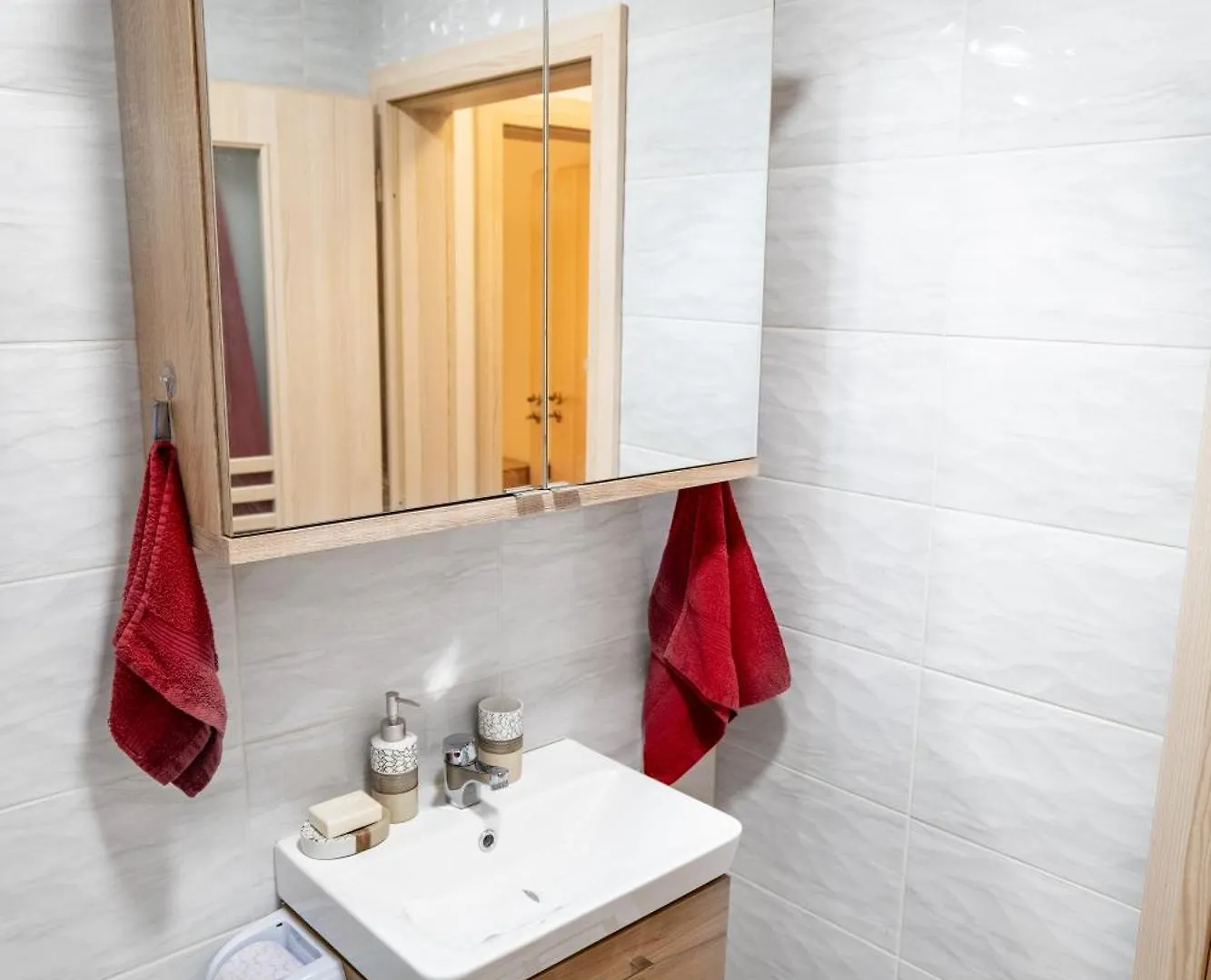 Galina Apartment Cozy Suite With Free Parking ヴァルナ ブルガリア