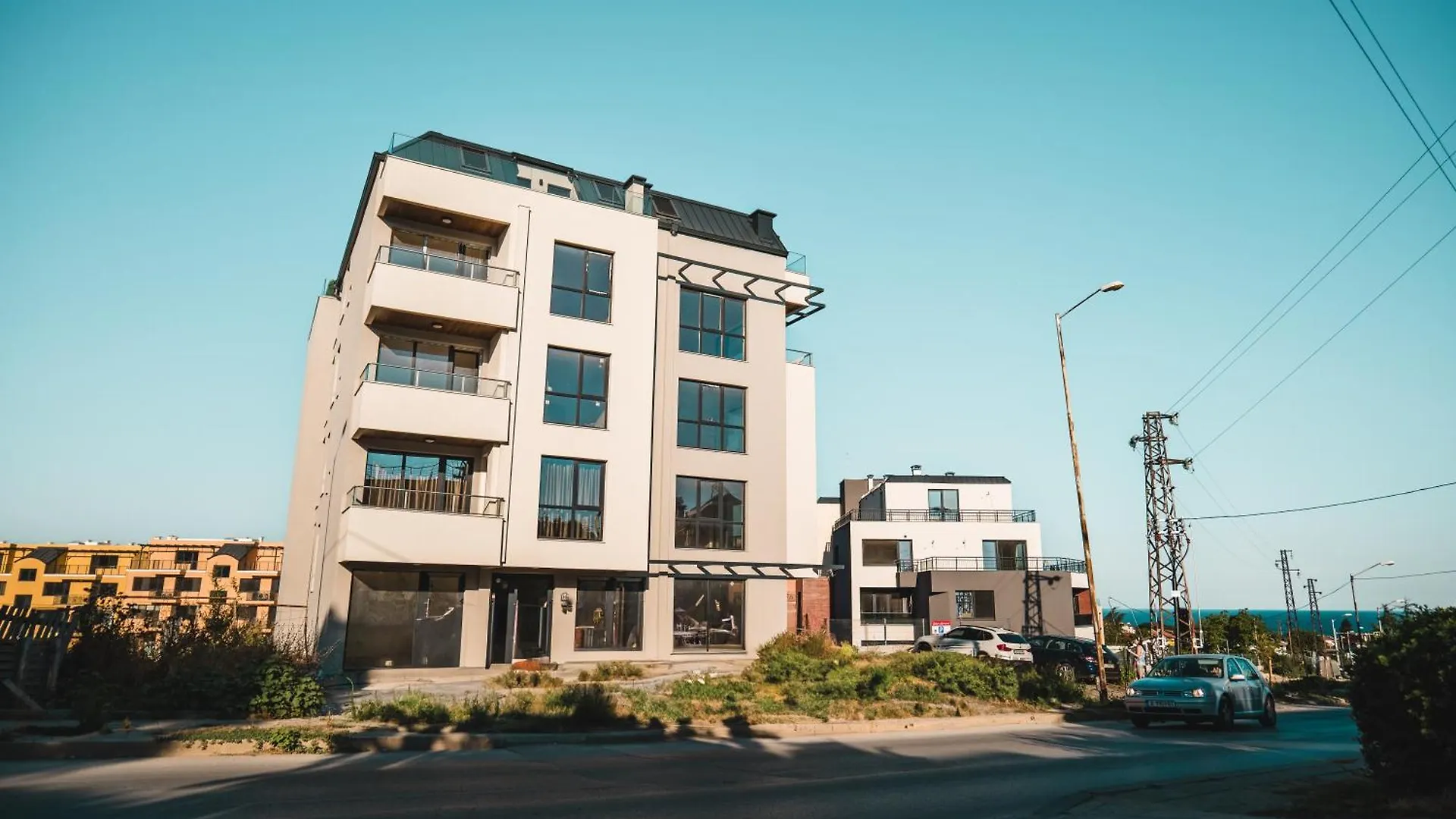 Galina Apartment Cozy Suite With Free Parking ヴァルナ
